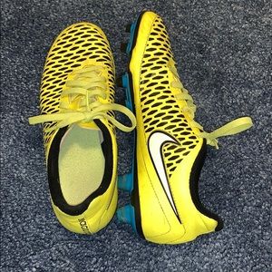 Nike Magista Soccer Cleats